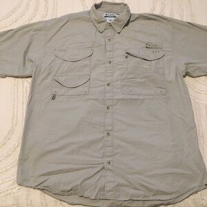 Columbia beige  Short Sleeve Shirt L